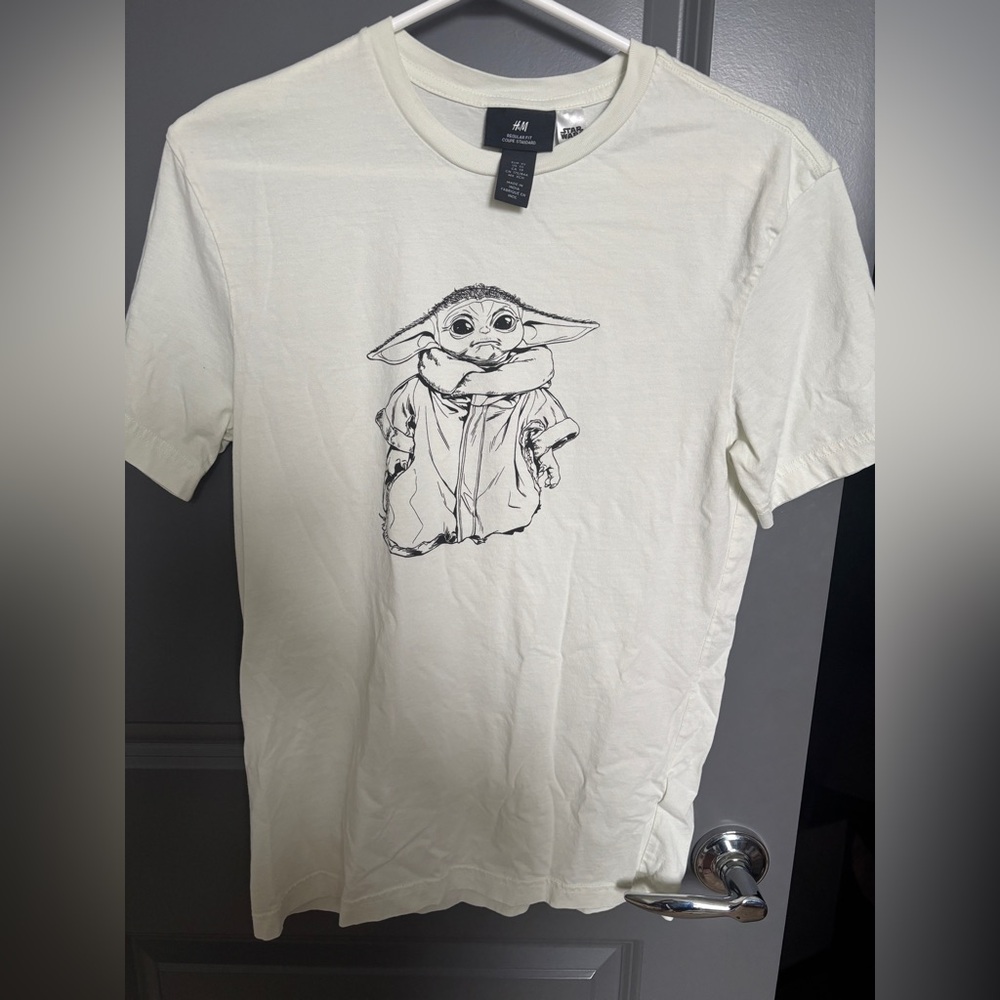 H&M Off-White Yoda Star Wars Graphic Tee